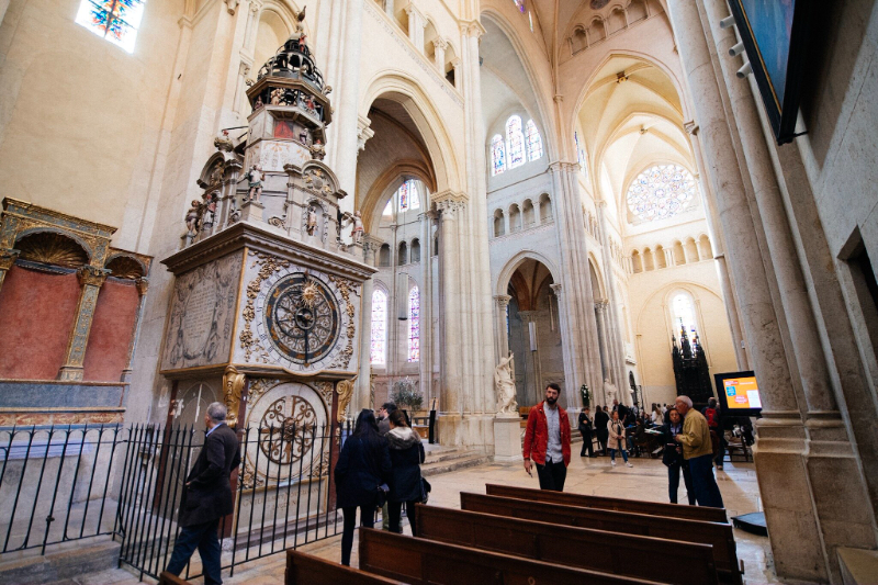 Ora astronomike e Lionit - Lyon | Secret World Trip Planner