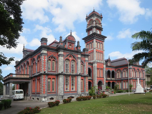 Königliches College der Königin - Port of Spain | Secret World Trip Planner