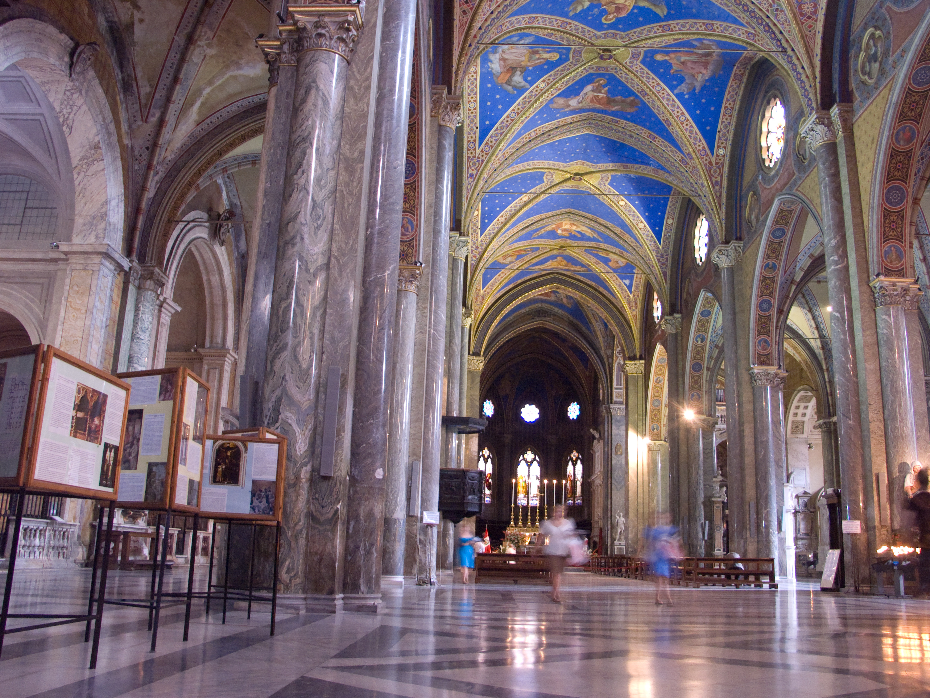 Santa María sopra Minerva - Roma | Secret World Trip Planner
