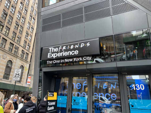 Kliv in i FRIENDS värld: En uppslukande utställningsupplevelse i NYC - New York | Secret World Trip Planner