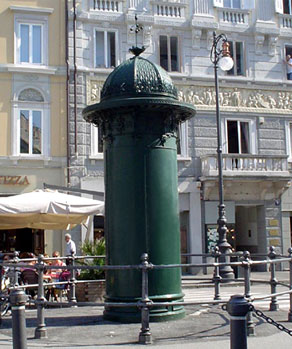 প্রথম বৈদ্যুতিক কেবিন - Trieste | Secret World Trip Planner