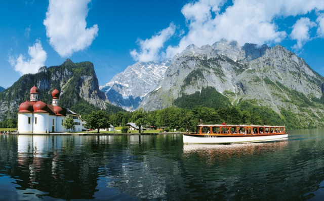 Iglesia de San Bartolomé en el lago Königssee - Schönau am Königssee | Secret World Trip Planner