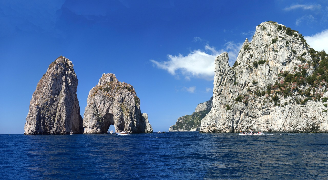 کیپری ، ایک شاندار جزیرے میں خلیج نیپلز کی - Capri | Secret World Trip Planner