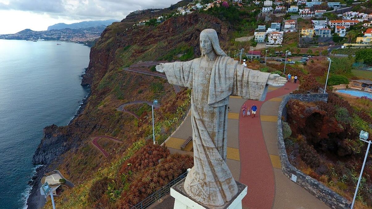 Madeira / kip Jezusa Kristusa pri Garajau - Caniço | Secret World Trip Planner