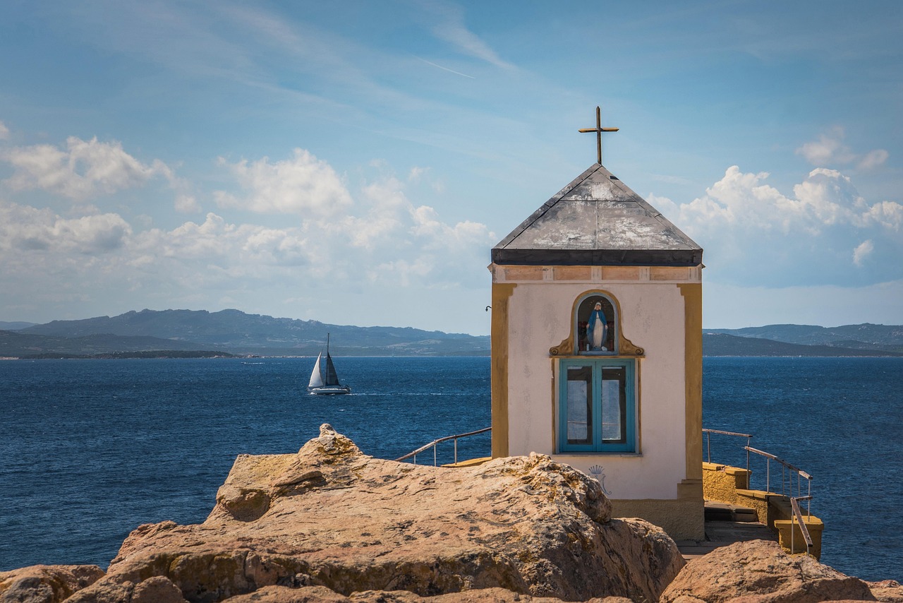 Cerdeña | Cala Coticcio: Una de las playas más hermosas del mundo - La Maddalena | Secret World Trip Planner