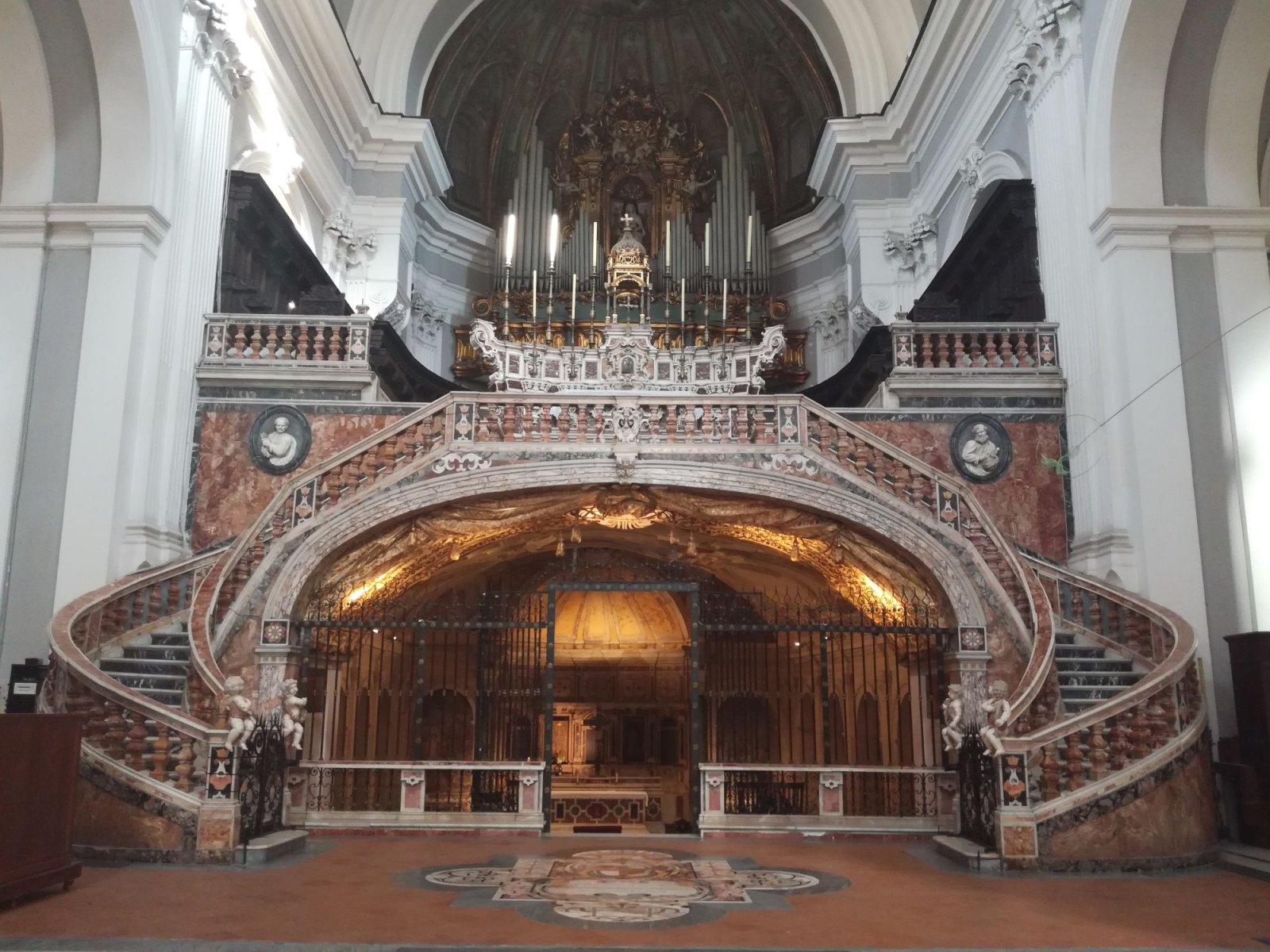 Cerkev S. Marie della Sanità - Napoli | Secret World Trip Planner