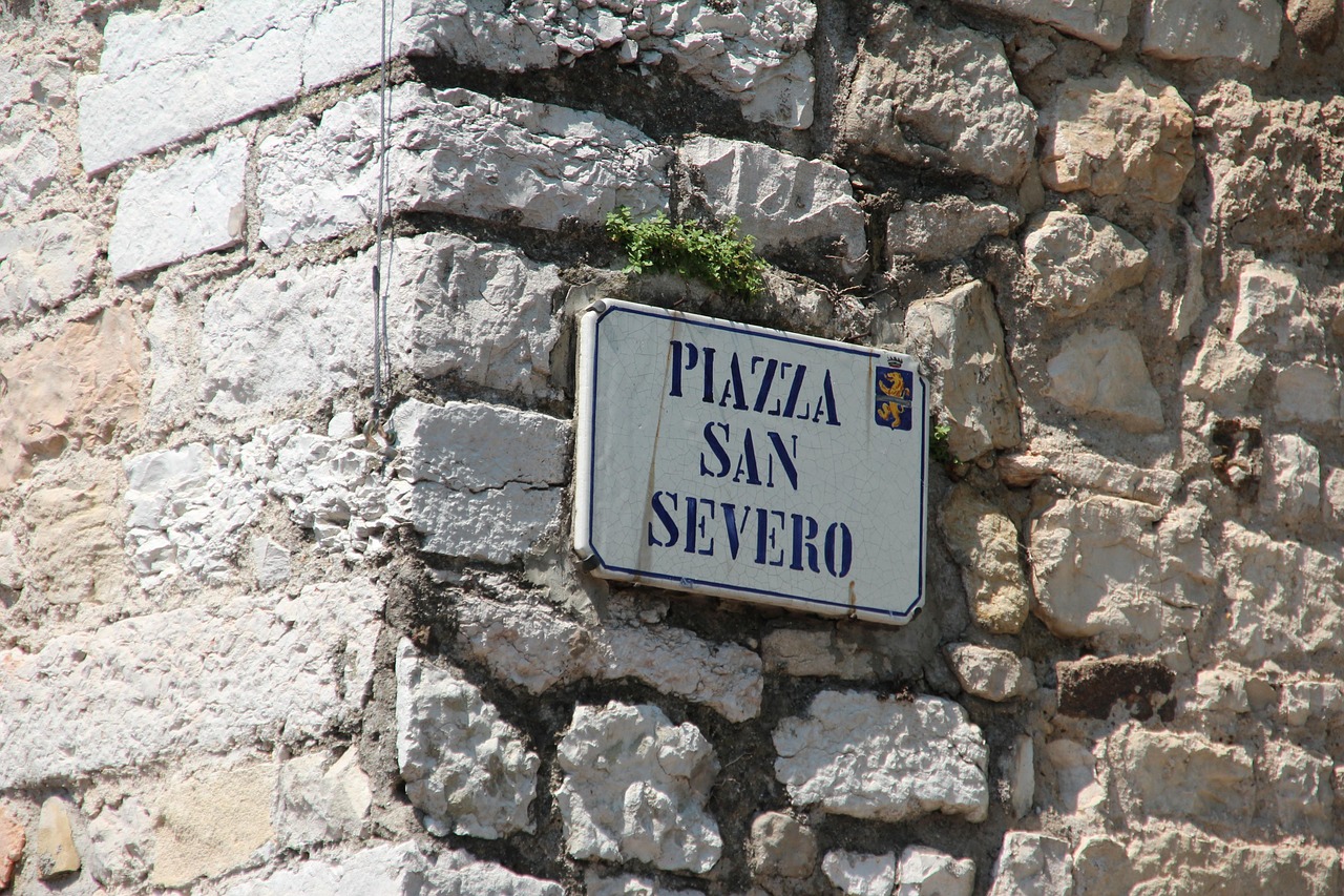 Neapelj / cerkev San severa - Napoli | Secret World Trip Planner