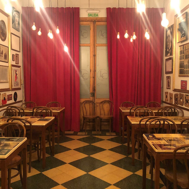 LA CUMPARSITA Cena y espectáculo de tango. - Montevideo | Secret World Trip Planner