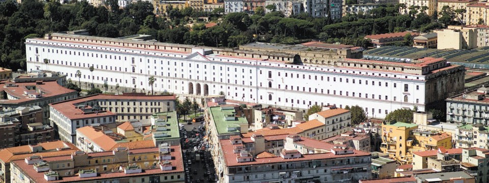 ગરીબોની વાસ્તવિક હોટેલ - Napoli | Secret World Trip Planner