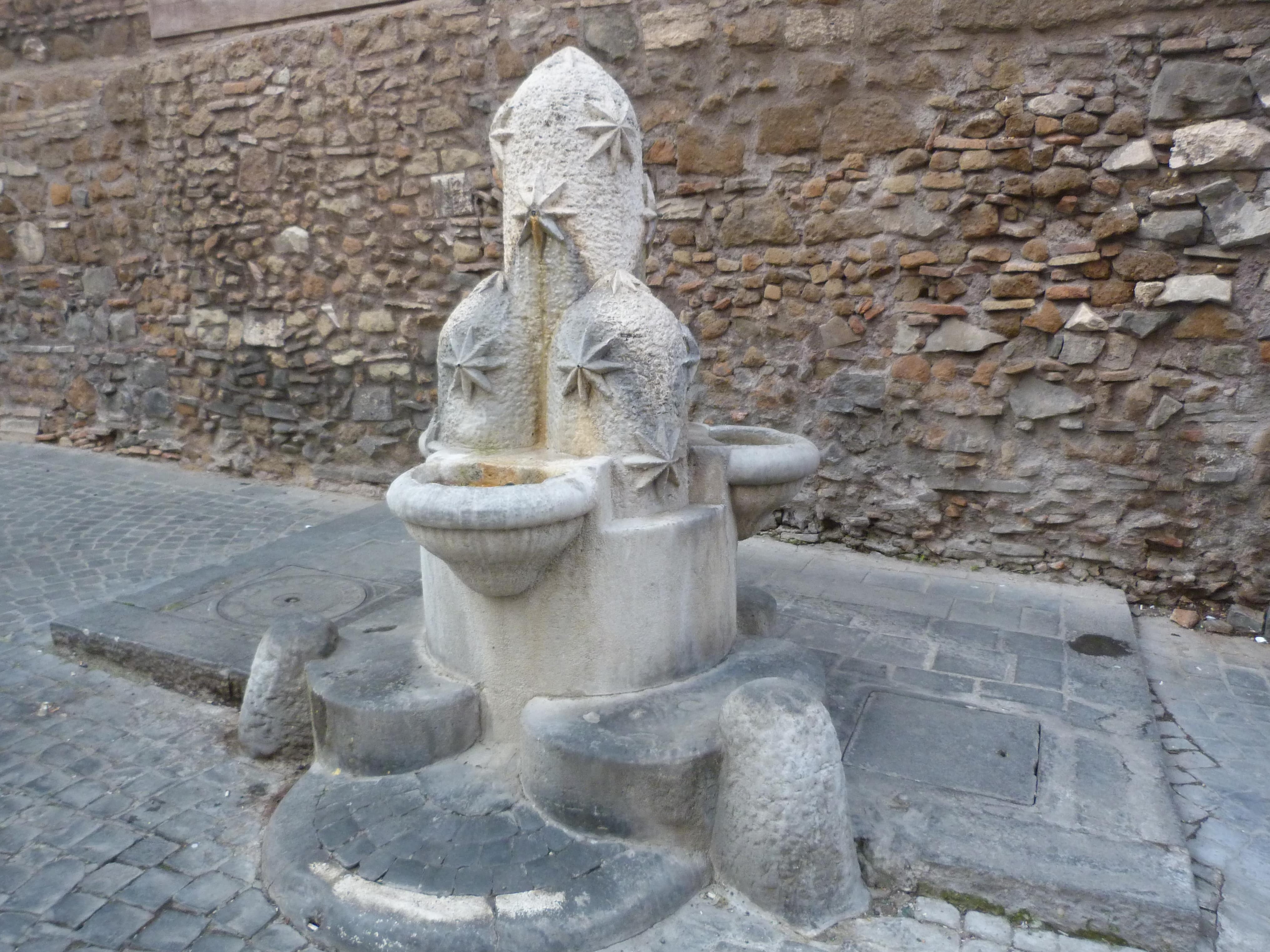 Fuente Monti - Roma | Secret World Trip Planner