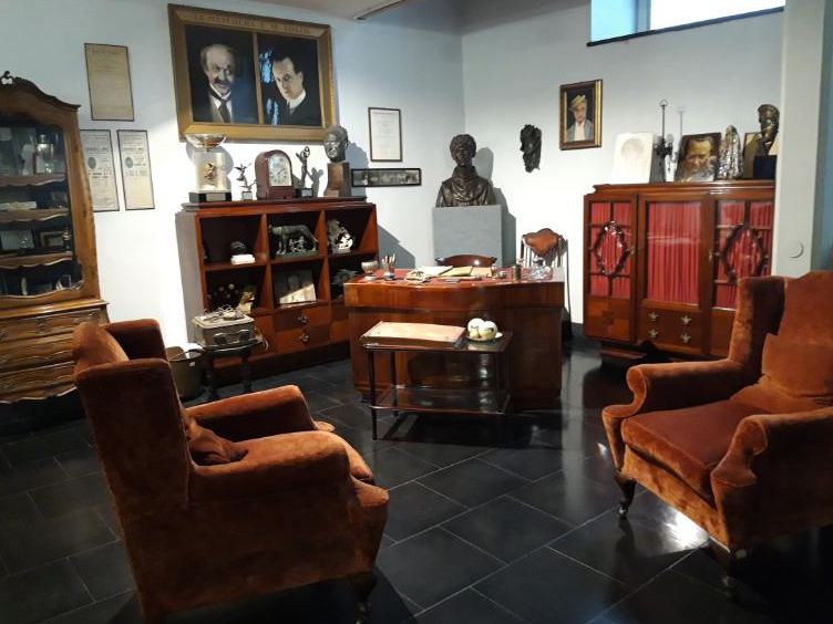 Museum bibliotek af skuespilleren - Genova | Secret World Trip Planner