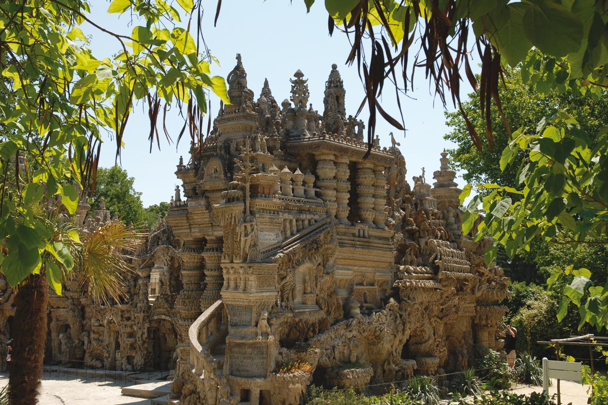 Tâm lý tưởng - Hauterives | Secret World Trip Planner