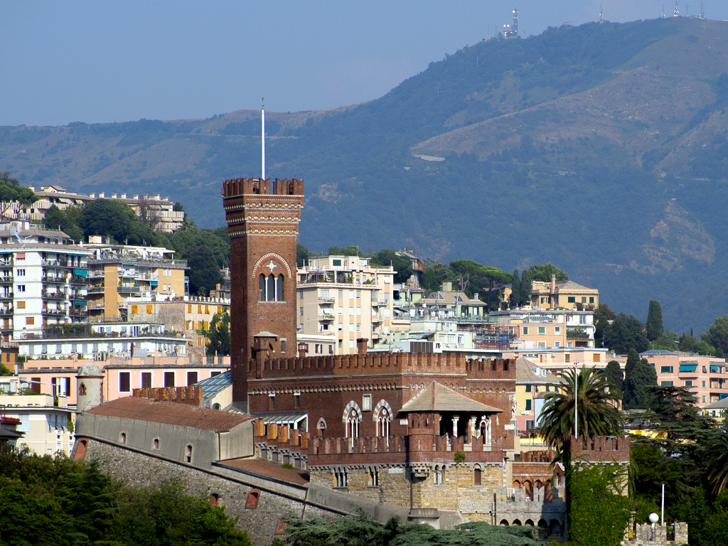 Elevator Castello d ' Albertis-Montegalletto - Genova | Secret World Trip Planner