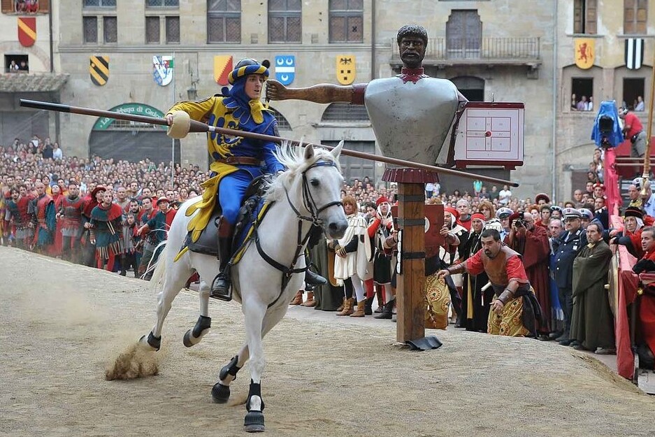 La joute sarrasine - Arezzo | Secret World Trip Planner