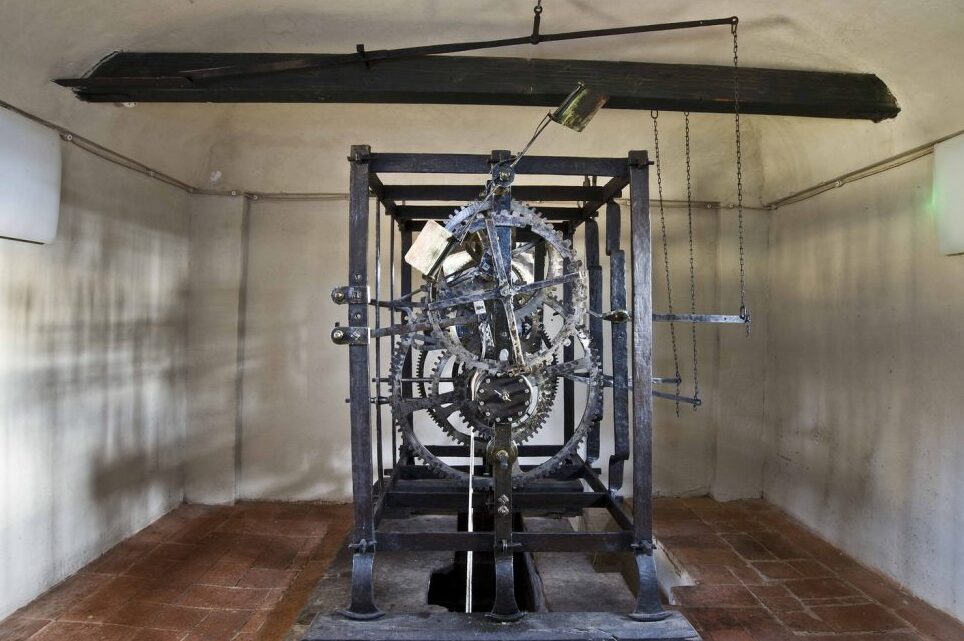 El reloj astronómico de la Fraternita dei Laici - Arezzo | Secret World Trip Planner