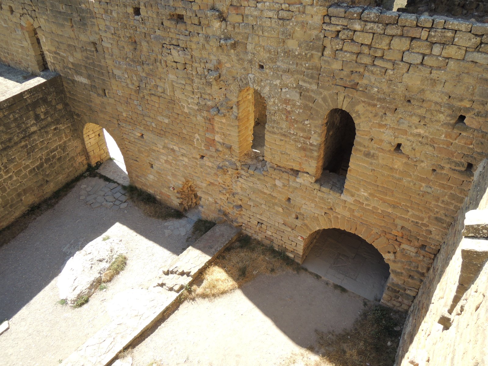 Castillo de Loarre: el castillo románico más importante de España - Loarre | Secret World Trip Planner