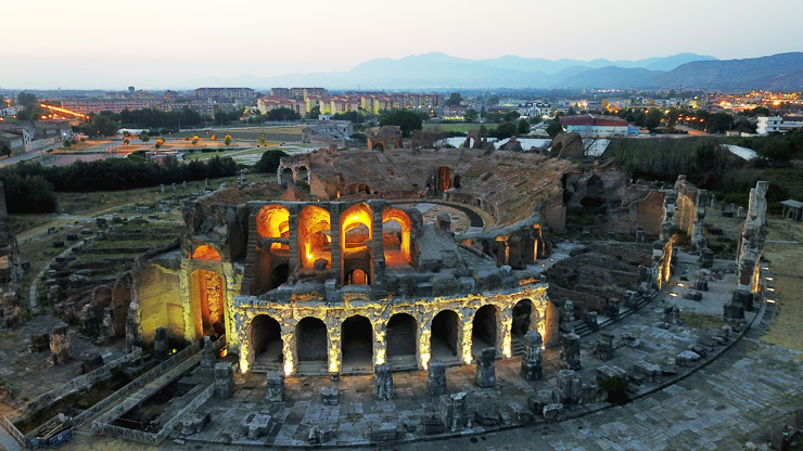 Capua y el segundo mayor anfiteatro romano - Santa Maria Capua Vetere | Secret World Trip Planner