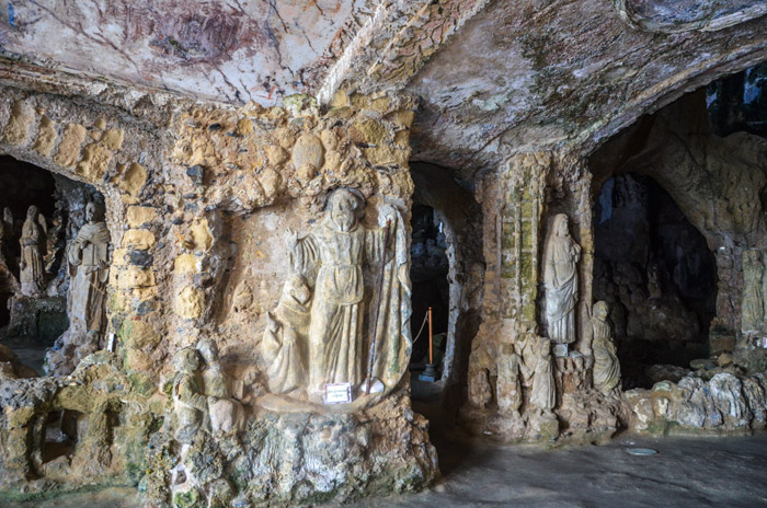 Piedigrotta eliza - Pizzo | Secret World Trip Planner