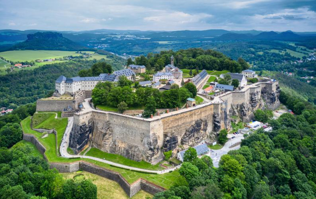 Қасри Кенигсбург - Königstein im Taunus | Secret World Trip Planner