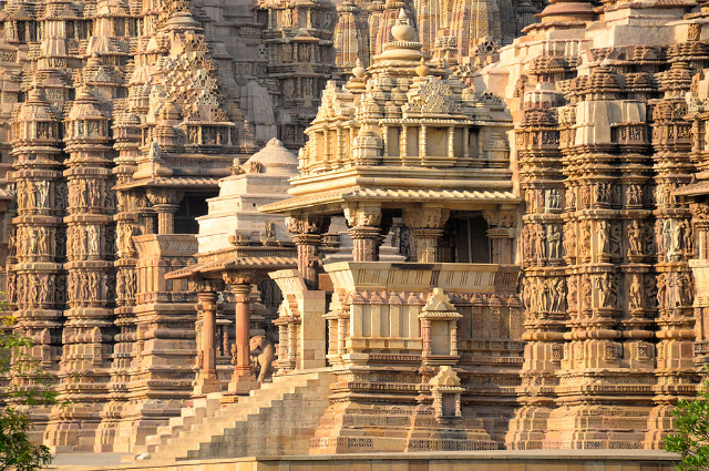 Lo sensual y lo sagrado: exploración de los templos de Khajuraho, India - Khajuraho | Secret World Trip Planner