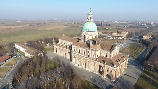 מקדש סנטה מריה דל פונטה בקרוואג'יו - Santuario di Caravaggio | Secret World Trip Planner
