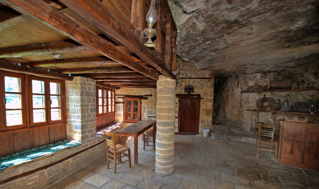 Il Monastero della Santa Kipinas - North Tzoumerka 440 01 | Secret World Trip Planner
