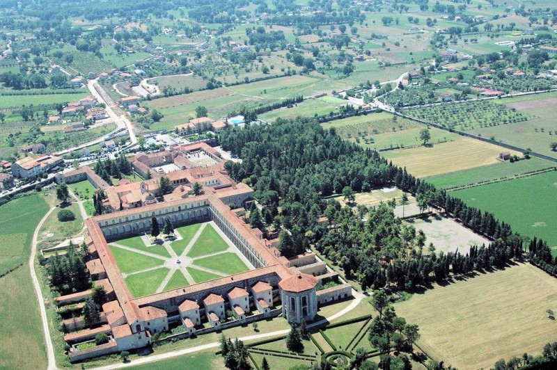 Certosa di Padula - สถาปัตยกรรมมหัศจรรย์ - Padula | Secret World Trip Planner