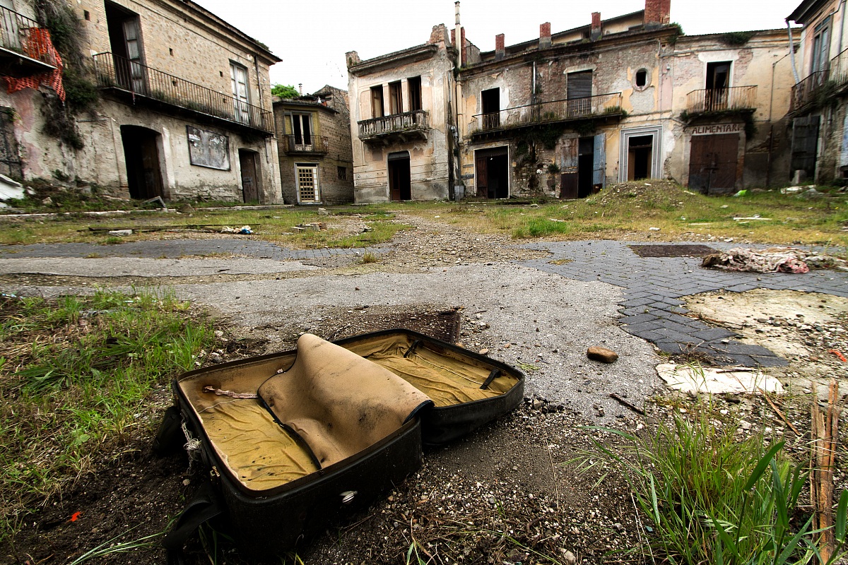 Apex, la ville fantôme - Apice Vecchio | Secret World Trip Planner