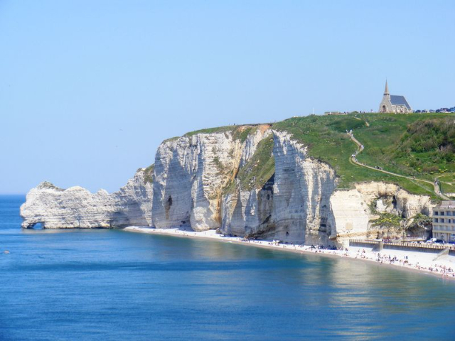 Cingle riu amunt - Étretat | Secret World Trip Planner