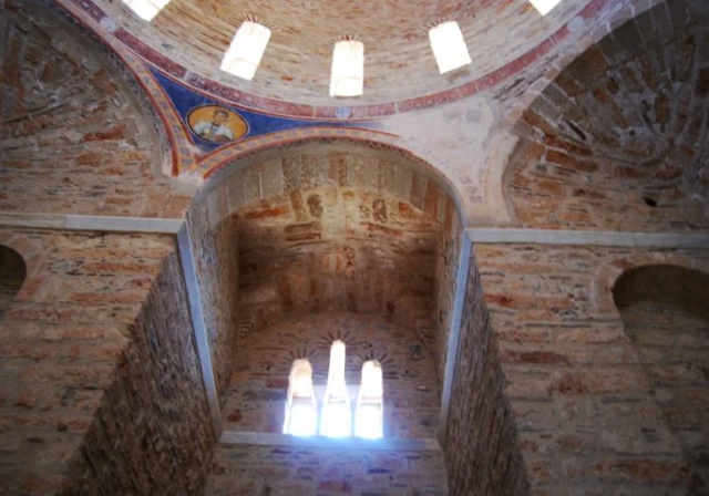 Iglesia de Agia Sofia - Monemvasia | Secret World Trip Planner