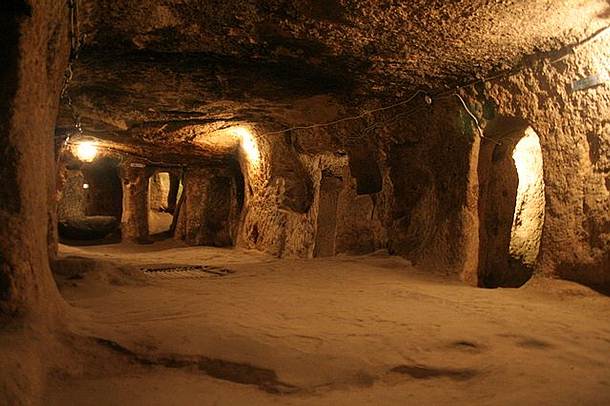 The dark labyrinths of Derinkuyu — Derinkuyu