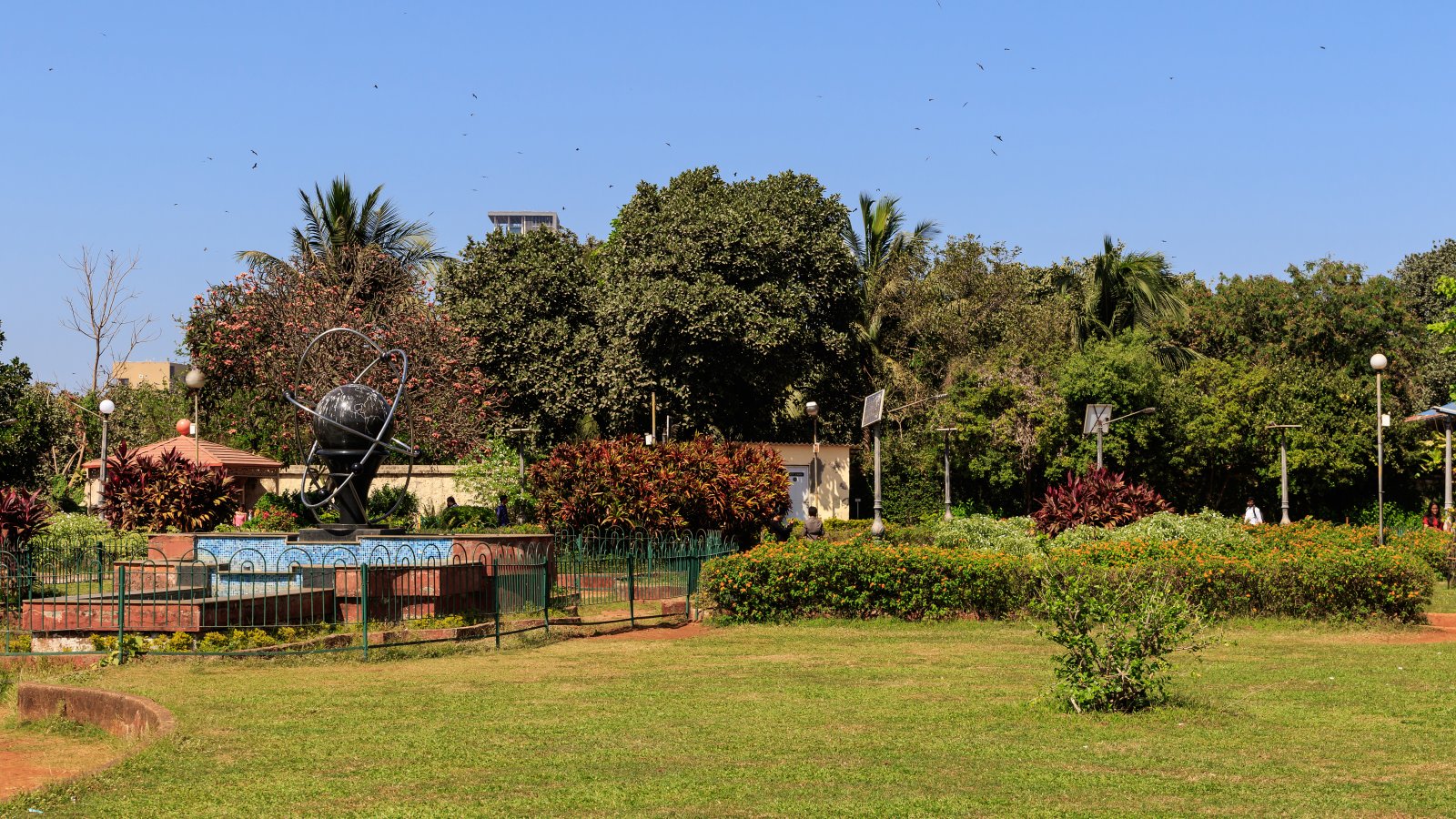 Malabar Hill and The Hanging Gardens - Mumbai | Secret World Trip Planner