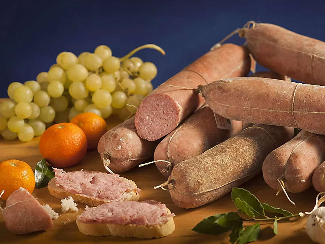 Ciauscolo, the soft salami of Marche - Ascoli Piceno | Secret World Trip Planner