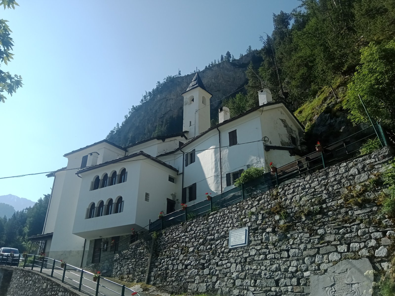 Santuario de Nuestra Señora de la Curación - Courmayeur | Secret World Trip Planner
