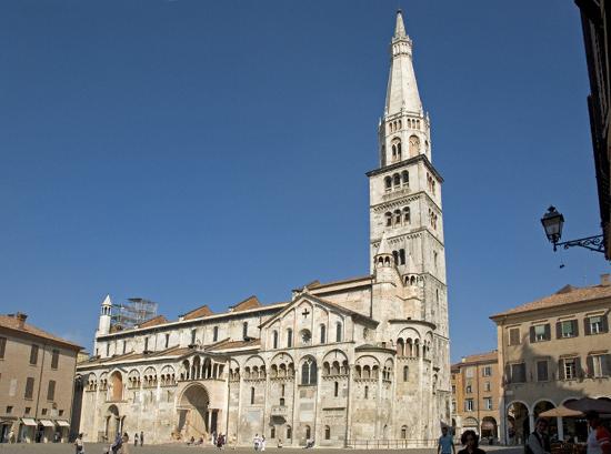 Катедралата на Модена - Modena | Secret World Trip Planner