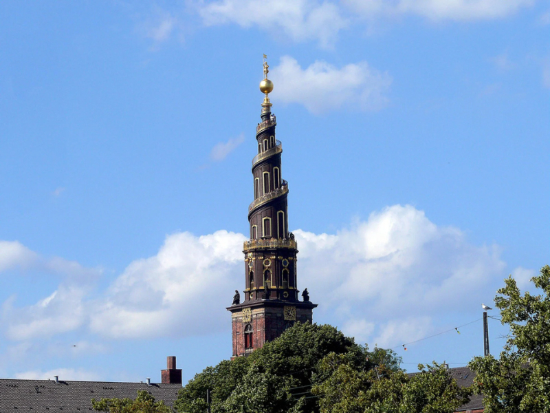 คริสตจักรของพระผู้ช่วยให้รอดและบันไดเวียน - København | Secret World Trip Planner