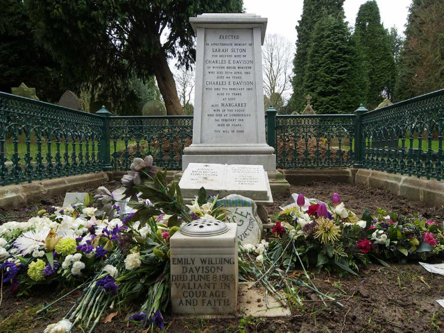Conmemoración de Emily Wilding Davison - Carlisle Park | Secret World Trip Planner