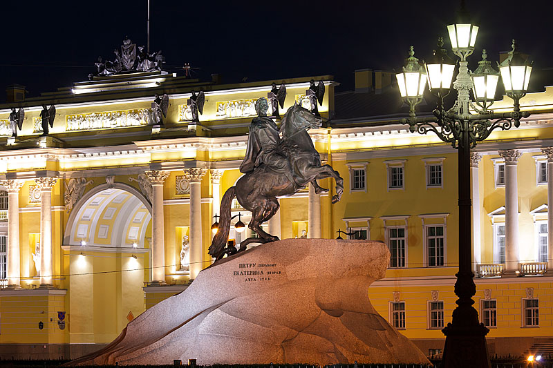 Senate and Synod Building - Sankt-Peterburg | Secret World Trip Planner
