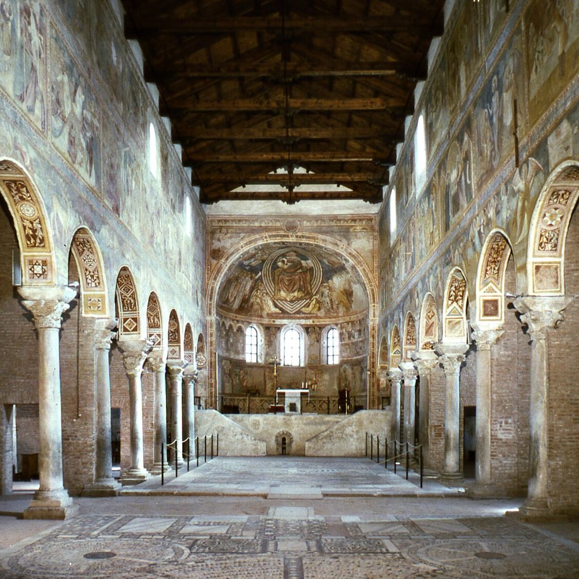 El antiguo monasterio benedictino de Pomposa - Codigoro | Secret World Trip Planner