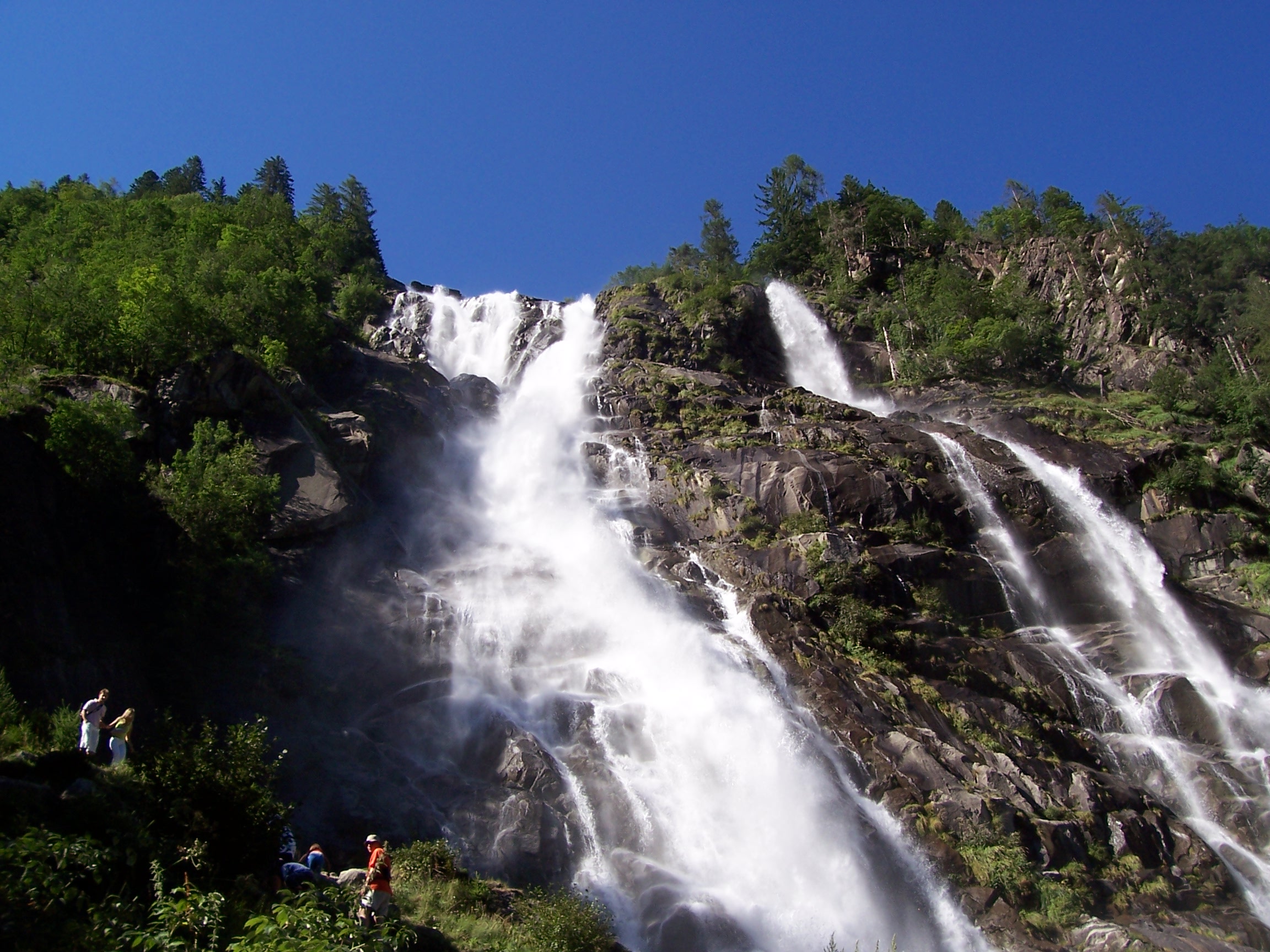 ناردیس فالز - Cascate Nardis | Secret World Trip Planner