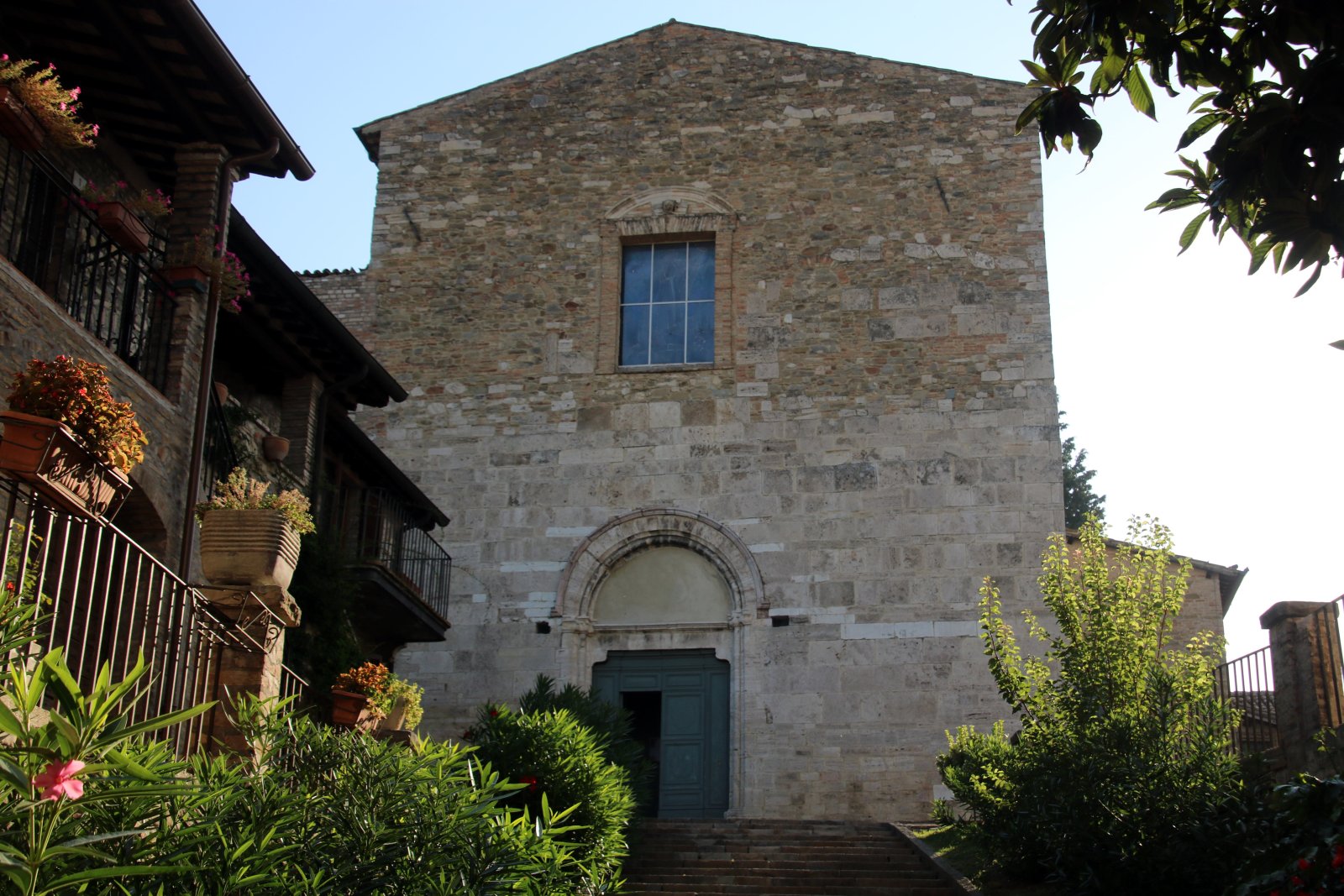 Igrexa de San Francesco - Bevagna | Secret World Trip Planner