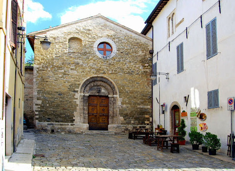 Iglesia de Santa María Laurentia - Bevagna | Secret World Trip Planner