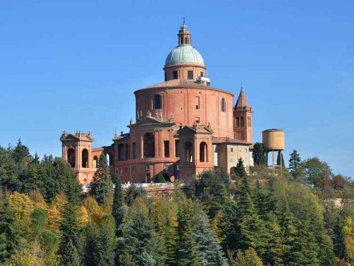 Bazilika Svetega Luka in hudič. - 40135 Bologna BO | Secret World Trip Planner