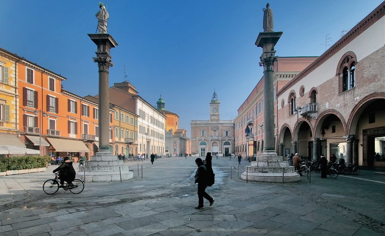 Kothak rakyat - Ravenna | Secret World Trip Planner