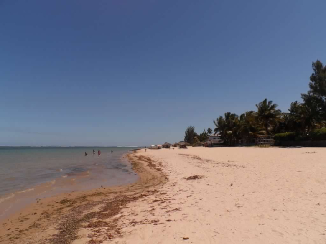Plage de Foulpoint - Foul Poite | Secret World Trip Planner