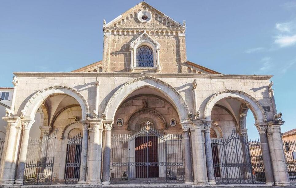 Catedral de Sessa Aurunca - Sessa Aurunca | Secret World Trip Planner