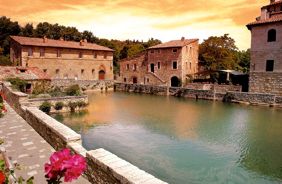 ਵਿਗਨੋਨੀ ਬਾਥਰੂਮ - Bagno Vignoni | Secret World Trip Planner