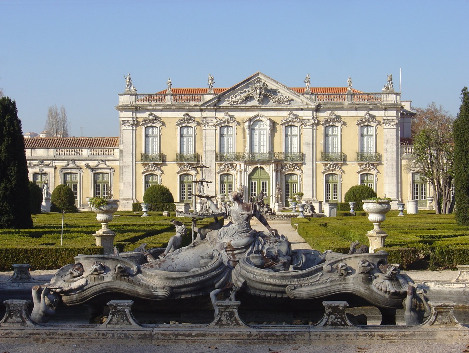 Lisbona | Palazzo Nazionale Queluz - Queluz | Secret World Trip Planner