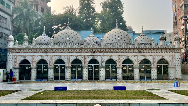 The Star Mosque - Dhaka | Secret World Trip Planner