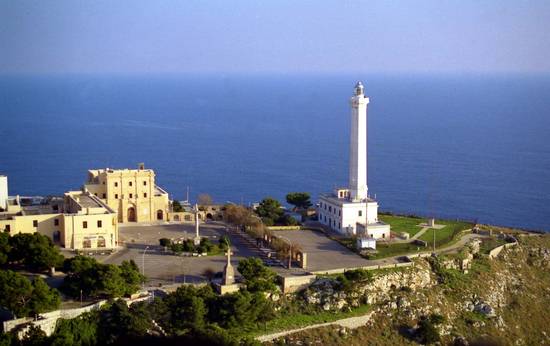 Le phare de Santa Maria di Leuca - Leuca | Secret World Trip Planner